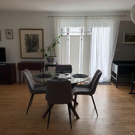 Springwood - Royal Hillsborough Villa Bagian luar foto