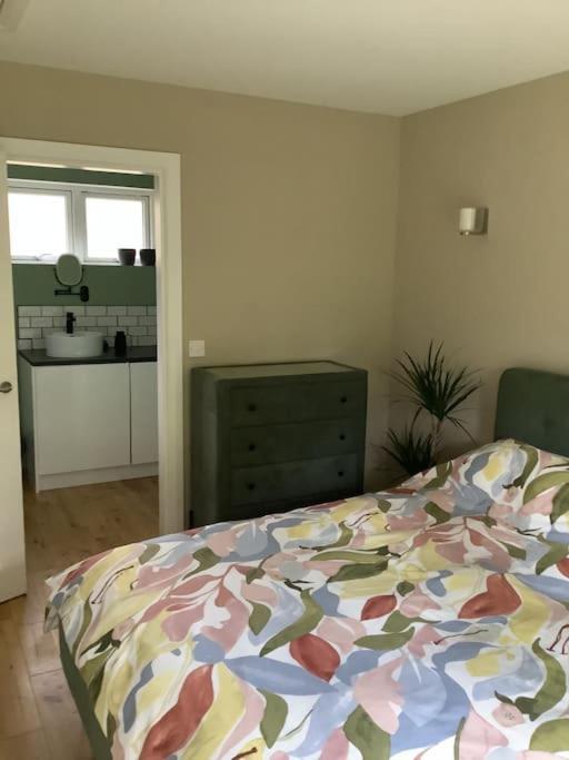 Springwood - Royal Hillsborough Villa Bagian luar foto
